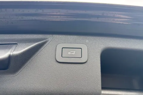 Land Rover Discovery Sport 2.0 D200 MHEV Dynamic SE Auto 4WD Euro 6 (s/s) 5dr Thumbnail #26