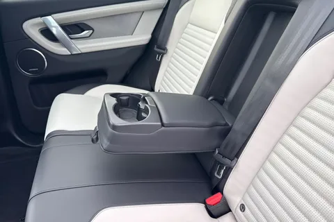 Land Rover Discovery Sport 2.0 D200 MHEV Dynamic SE Auto 4WD Euro 6 (s/s) 5dr Thumbnail #27