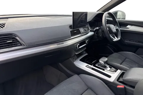 YE22WCA Audi Q5 S line 40 TDI quattro 204 PS S tronic Thumbnail #9