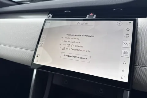 Land Rover Discovery Sport 2.0 D200 MHEV Dynamic SE Auto 4WD Euro 6 (s/s) 5dr Thumbnail #43