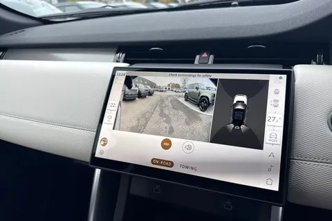 Land Rover Discovery Sport 2.0 D200 MHEV Dynamic SE Auto 4WD Euro 6 (s/s) 5dr Thumbnail #44