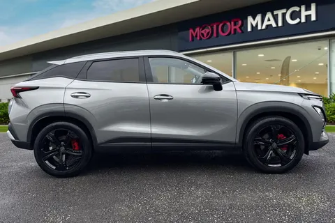 MF25OFG Omoda                     5 1.6 TGDI Noble DCT Euro 6 (s/s) 5dr Thumbnail #4