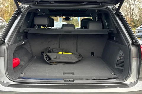 MV75UOO Volkswagen Touareg 3.0 V6 TSI eHybrid 4Motion R 5dr Tip Auto **TOW BAR+DYNAUDIO+HEAD UP DISPLA Thumbnail #7