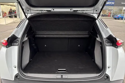 PF73CNV PEUGEOT 2008 1.2 PureTech GT EAT Euro 6 (s/s) 5dr Thumbnail #8