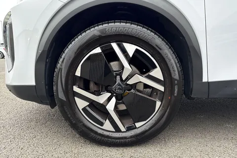 PF73CNV PEUGEOT 2008 1.2 PureTech GT EAT Euro 6 (s/s) 5dr Thumbnail #13