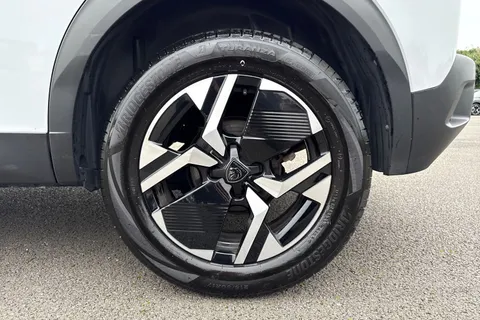 PF73CNV PEUGEOT 2008 1.2 PureTech GT EAT Euro 6 (s/s) 5dr Thumbnail #14