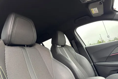 PF73CNV PEUGEOT 2008 1.2 PureTech GT EAT Euro 6 (s/s) 5dr Thumbnail #25