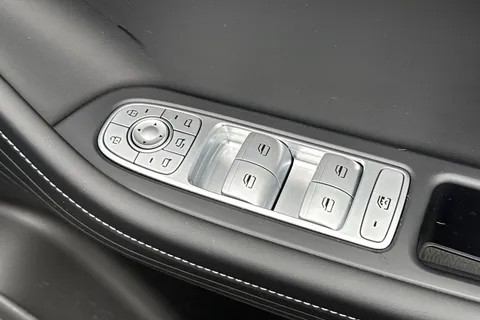 MF25OFG Omoda                     5 1.6 TGDI Noble DCT Euro 6 (s/s) 5dr Thumbnail #34