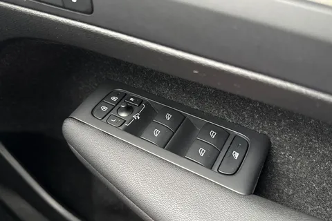 CE70ZZU Volvo Xc40 1.5 T3 Inscription Auto Euro 6 (s/s) 5dr Thumbnail #45