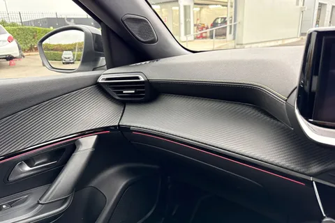 PF73CNV PEUGEOT 2008 1.2 PureTech GT EAT Euro 6 (s/s) 5dr Thumbnail #61