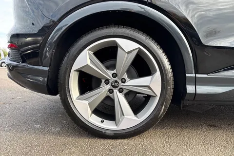  Audi Q4 e-tron 45 Black Edition Auto 5dr 82kWh Thumbnail #11