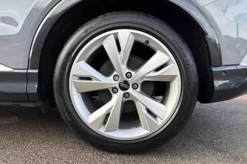 Audi Q4 e-tron 55 S line Auto quattro 5dr 82kWh Thumbnail #12