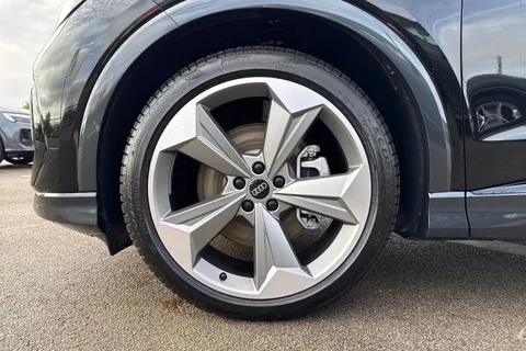 Audi Q4 e-tron 45 Black Edition Auto 5dr 82kWh Thumbnail #13