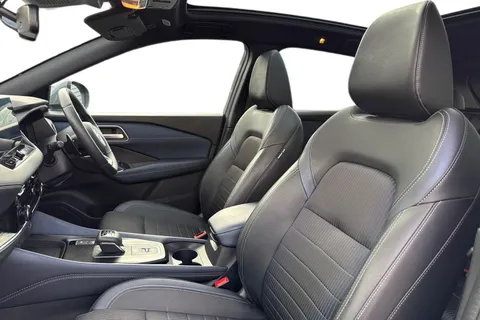 LL22TFN Nissan Qashqai 1.3 DIG-T MHEV Tekna XTRON Euro 6 (s/s) 5dr Thumbnail #17