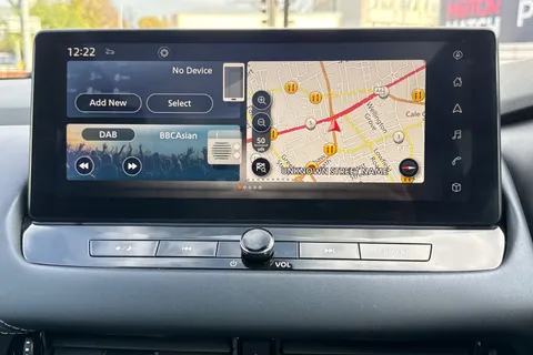 LL22TFN Nissan Qashqai 1.3 DIG-T MHEV Tekna XTRON Euro 6 (s/s) 5dr Thumbnail #18