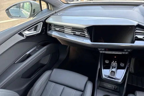 Audi Q4 e-tron 55 S line Auto quattro 5dr 82kWh Thumbnail #20
