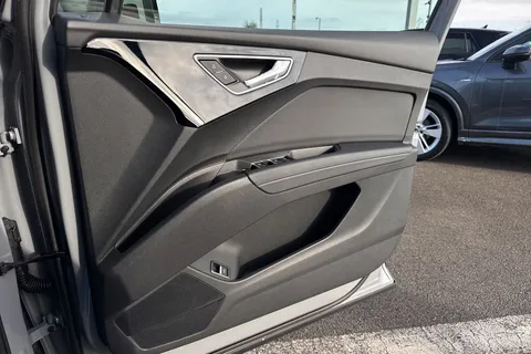 Audi Q4 e-tron 55 S line Auto quattro 5dr 82kWh Thumbnail #21