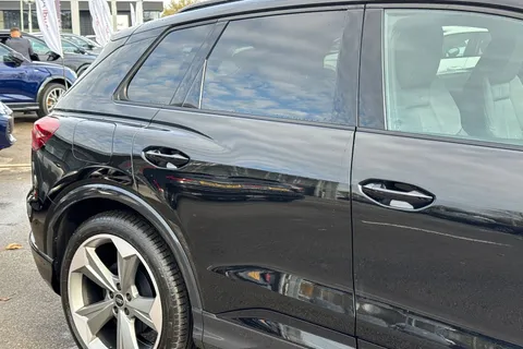  Audi Q4 e-tron 45 Black Edition Auto 5dr 82kWh Thumbnail #26