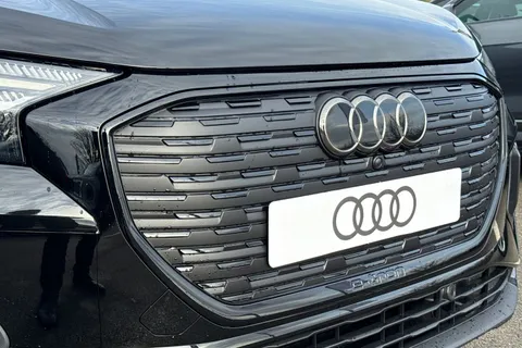  Audi Q4 e-tron 45 Black Edition Auto 5dr 82kWh Thumbnail #27