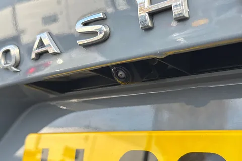 LL22TFN Nissan Qashqai 1.3 DIG-T MHEV Tekna XTRON Euro 6 (s/s) 5dr Thumbnail #27