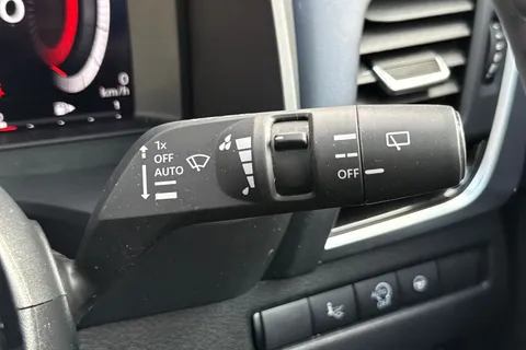 LL22TFN Nissan Qashqai 1.3 DIG-T MHEV Tekna XTRON Euro 6 (s/s) 5dr Thumbnail #41