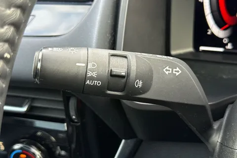 LL22TFN Nissan Qashqai 1.3 DIG-T MHEV Tekna XTRON Euro 6 (s/s) 5dr Thumbnail #43