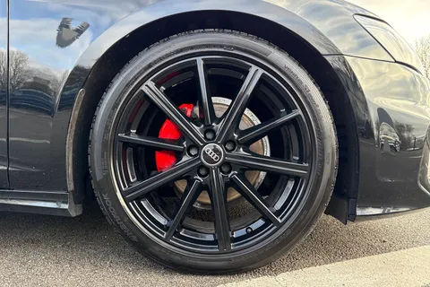 YE22ZXJ Audi A6 Saloon Black Edition 40 TFSI  204 PS S tronic Thumbnail #10