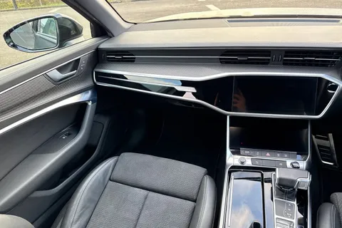 20 of 52 for Audi A6 Saloon Black Edition 40 TFSI 204 PS S tronic