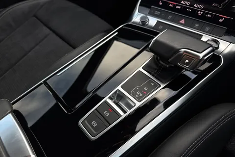 23 of 52 for Audi A6 Saloon Black Edition 40 TFSI 204 PS S tronic