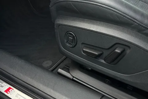 29 of 52 for Audi A6 Saloon Black Edition 40 TFSI 204 PS S tronic