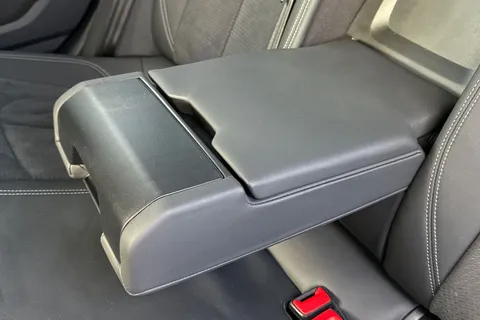 31 of 52 for Audi A6 Saloon Black Edition 40 TFSI 204 PS S tronic