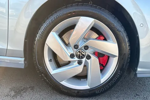 KT74LCL Volkswagen Golf 1.5 TSI 272 GTE eHybrid 5dr DSG Thumbnail #7