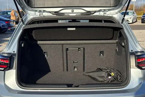 KT74LCL Volkswagen Golf 1.5 TSI 272 GTE eHybrid 5dr DSG Thumbnail #10