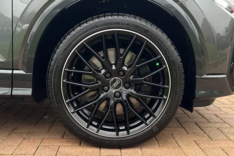  Audi SQ2 2.0 TFSI Black Edition S Tronic quattro Euro 6 (s/s) 5dr Thumbnail #10