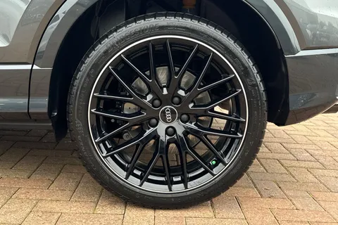  Audi SQ2 2.0 TFSI Black Edition S Tronic quattro Euro 6 (s/s) 5dr Thumbnail #13