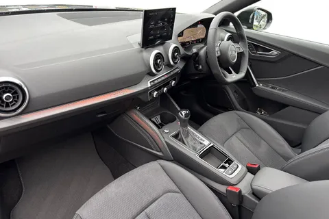  Audi SQ2 2.0 TFSI Black Edition S Tronic quattro Euro 6 (s/s) 5dr Thumbnail #15