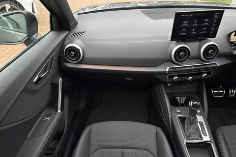  Audi SQ2 2.0 TFSI Black Edition S Tronic quattro Euro 6 (s/s) 5dr Thumbnail #20
