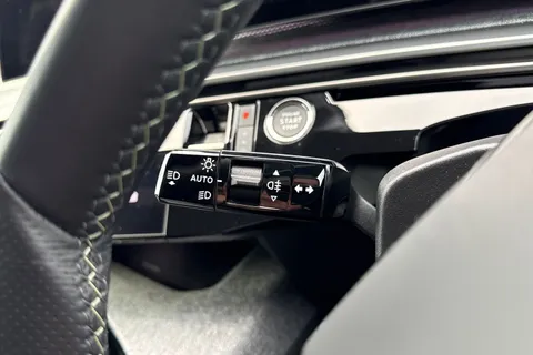 DH74ANF PEUGEOT 3008 1.2 HYBRID GT e-DSC6 Euro 6 (s/s) 5dr Thumbnail #41