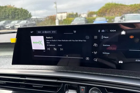 DH74ANF PEUGEOT 3008 1.2 HYBRID GT e-DSC6 Euro 6 (s/s) 5dr Thumbnail #45