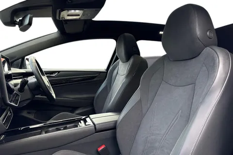 KY74DHO Volkswagen Id.7 210kW Match Pro S 86kWh ⭐Exterior Pack Plus & Sunroof, Black Pack, Heat Pum Thumbnail #17