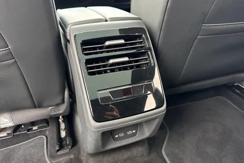 KY74DHO Volkswagen Id.7 210kW Match Pro S 86kWh ⭐Exterior Pack Plus & Sunroof, Black Pack, Heat Pum Thumbnail #40