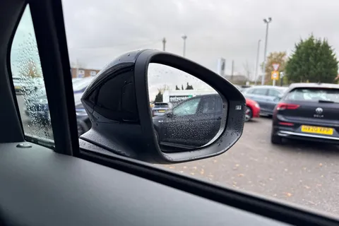 KY74DHO Volkswagen Id.7 210kW Match Pro S 86kWh ⭐Exterior Pack Plus & Sunroof, Black Pack, Heat Pum Thumbnail #45