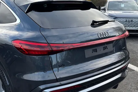  Audi Q5 2.0 TDI S line Sportback S Tronic quattro Euro 6 (s/s) 5dr Thumbnail #15