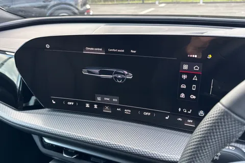  Audi Q5 2.0 TDI S line Sportback S Tronic quattro Euro 6 (s/s) 5dr Thumbnail #18