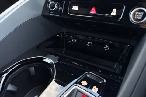  Audi Q5 2.0 TDI S line Sportback S Tronic quattro Euro 6 (s/s) 5dr Thumbnail #31