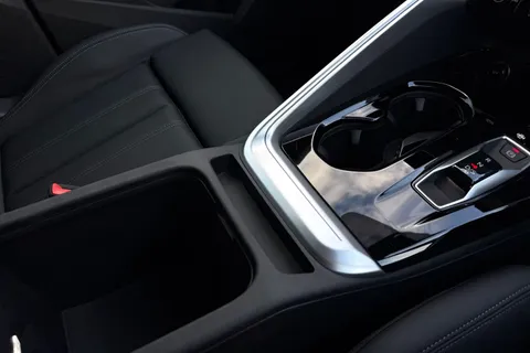  Audi Q5 2.0 TDI S line Sportback S Tronic quattro Euro 6 (s/s) 5dr Thumbnail #32