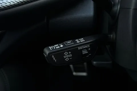  Audi Q5 2.0 TDI S line Sportback S Tronic quattro Euro 6 (s/s) 5dr Thumbnail #36