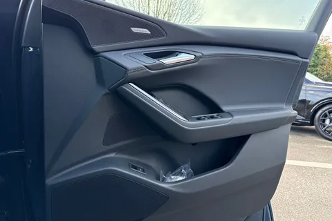  Audi Q6 E-Tron 100kWh S line Auto quattro 5dr Thumbnail #17