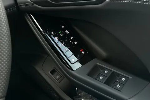  Audi Q6 E-Tron 100kWh S line Auto quattro 5dr Thumbnail #40