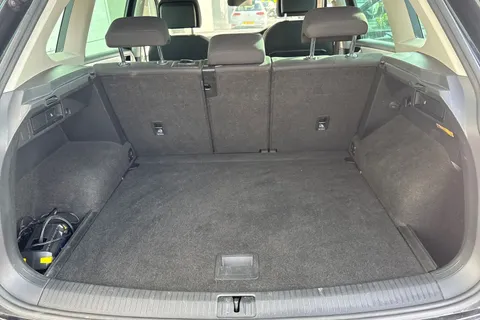 SW69GXO Volkswagen Tiguan 1.5 TSI EVO Match DSG Euro 6 (s/s) 5dr Thumbnail #8